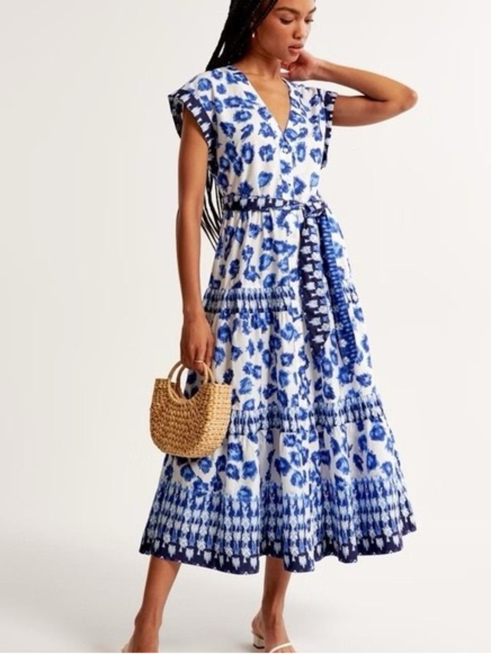 Abercrombie & Fitch White and Blue Floral Tie Maxi Dress women’s small